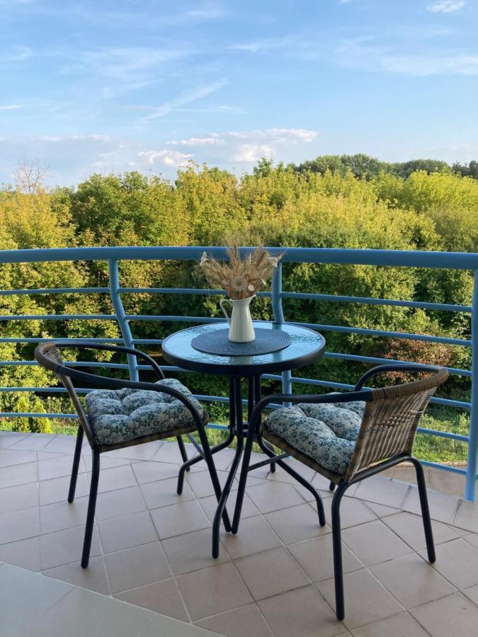 Libellula Apartman Heviz Bagian luar foto